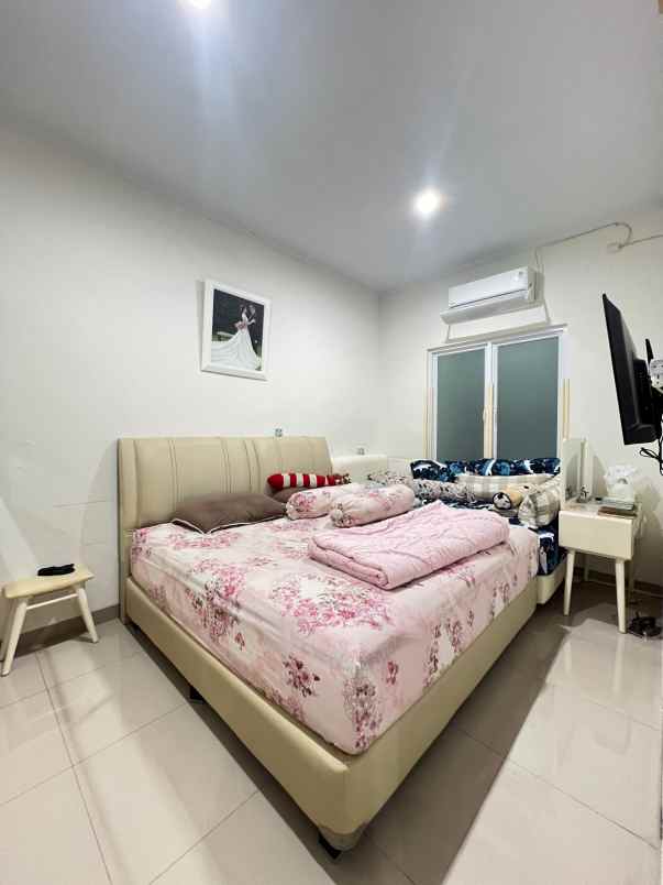 disewakan rumah harapan indah 1