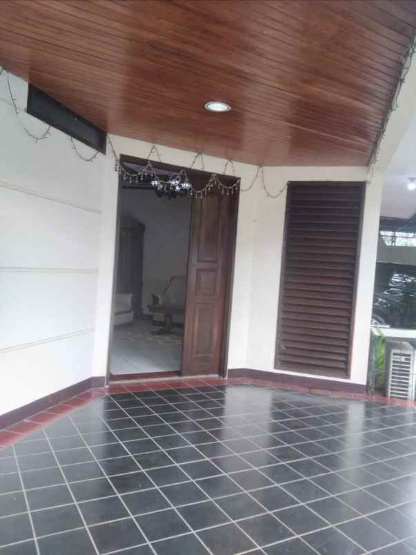 disewakan rumah kemang