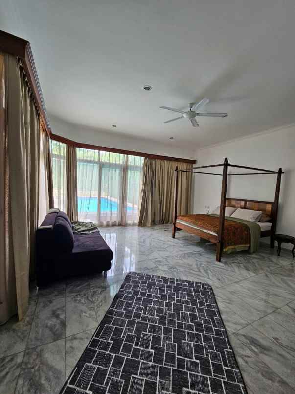 disewakan rumah pejaten barat 1 komplek