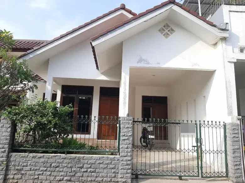 disewakan rumah rempoa nyaman rapi siap tempati