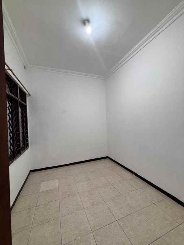 disewakan rumah wisma mukti klampis