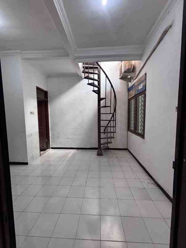 disewakan rumah wisma mukti klampis