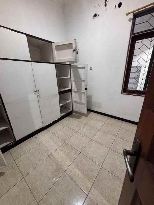 disewakan rumah wisma mukti klampis