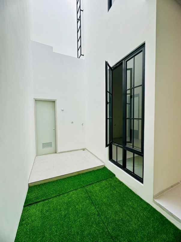 for sale brand new house klasik modern di nusaloka bsd