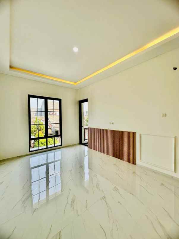 for sale brand new house klasik modern di nusaloka bsd