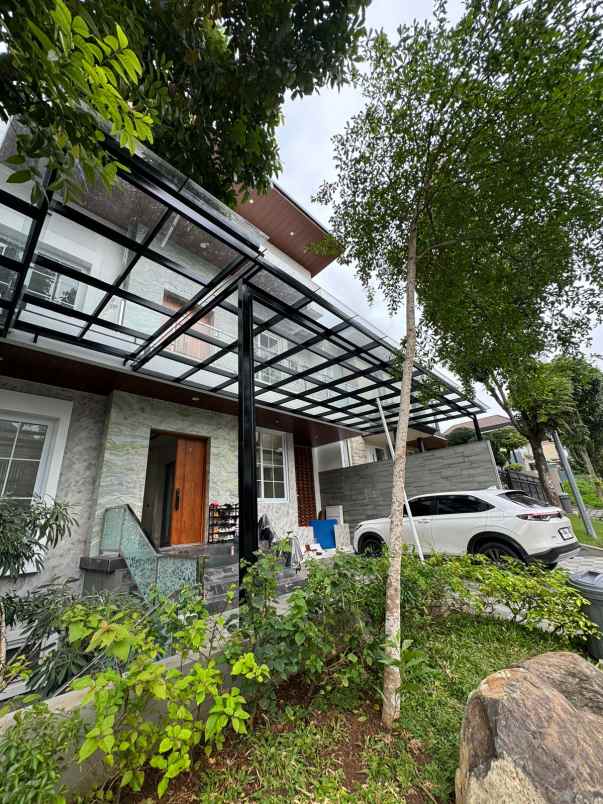 hunian lux 5 lantai semi furnished