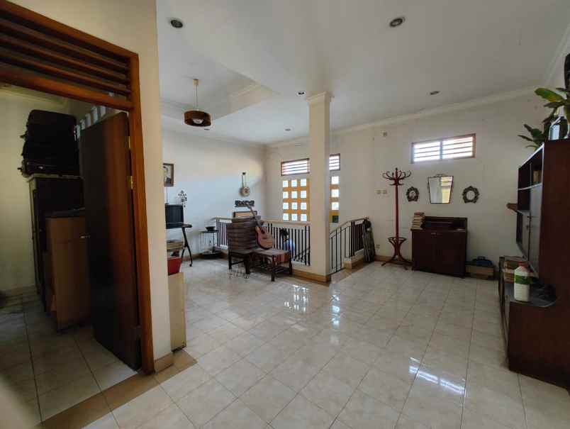 jual cepat rumah komplek lama srategis