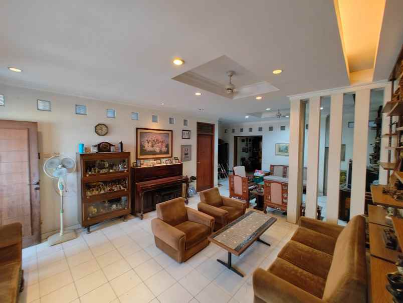 jual cepat rumah komplek lama srategis