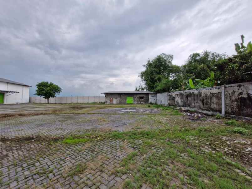 jual gudang luas kosong di daerah semampir kota kediri