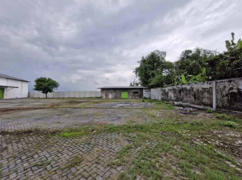 jual gudang luas kosong di daerah semampir kota kediri