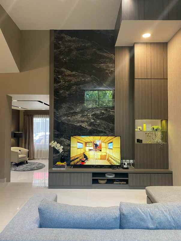 jual rumah fullfurnish taman grisenda pik