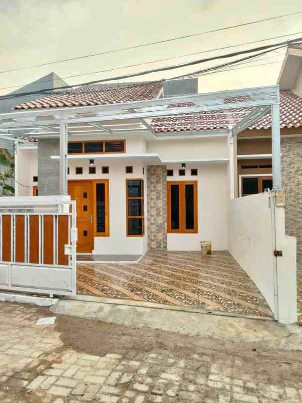 jual rumah idaman pinggir jalan dekat stasiun