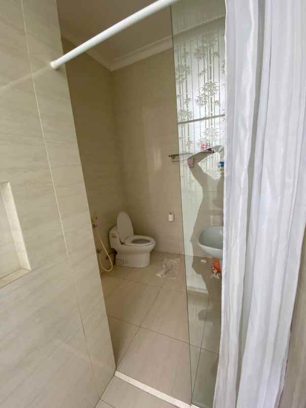 jual rumah pakuwon city cluster windsor hill