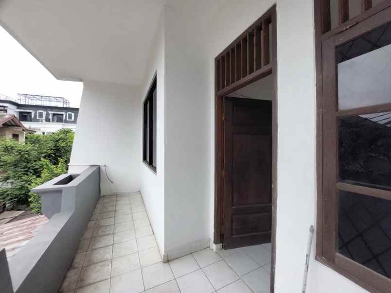 jual rumah secondary siap huni pondok kelapa