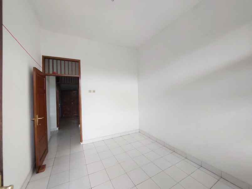 jual rumah secondary siap huni pondok kelapa