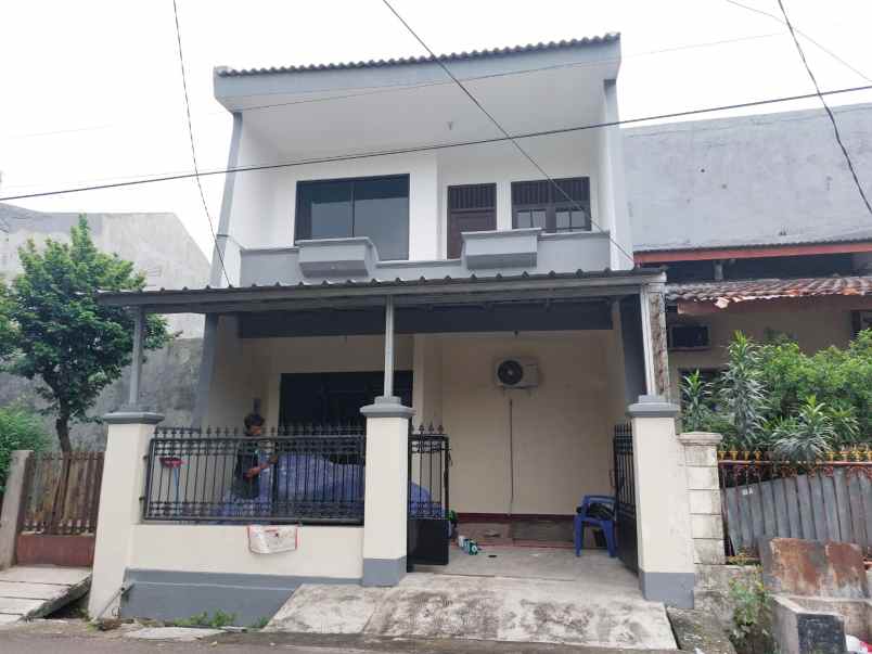 jual rumah secondary siap huni pondok kelapa