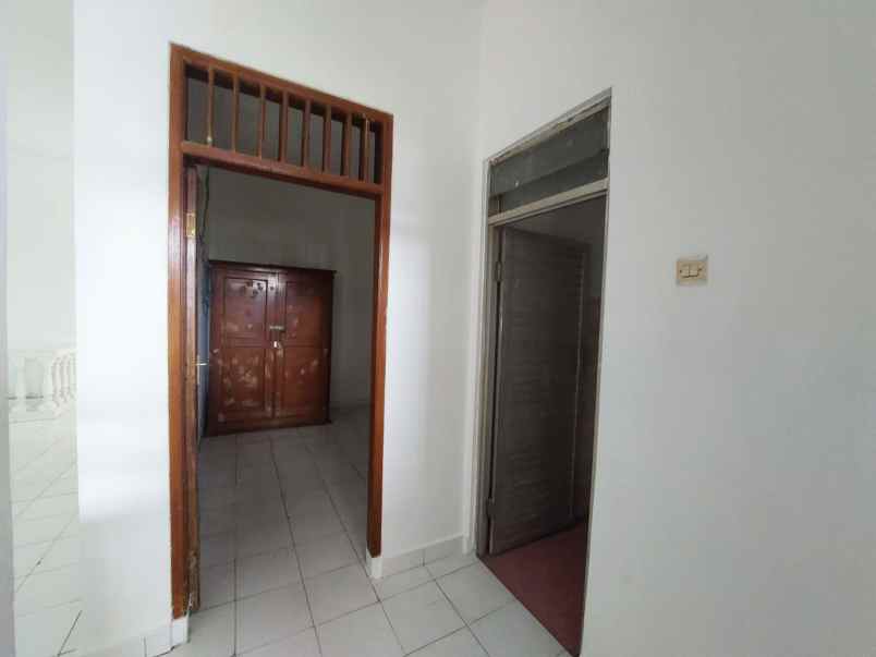 jual rumah secondary siap huni pondok kelapa