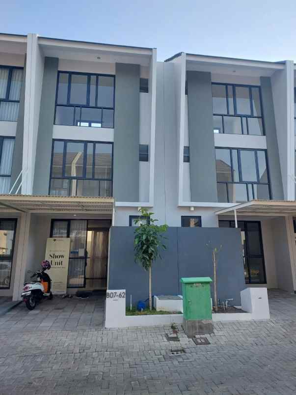 royal residence wiyung surabaya barat