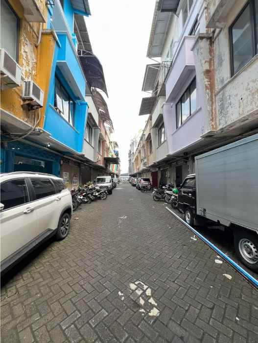 ruko gandeng 3 lantai komersial area klampis surabaya