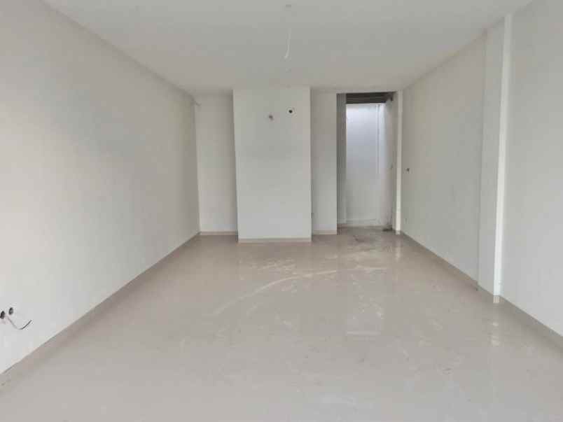 ruko royal crown siap pakai 3 lantai strategis