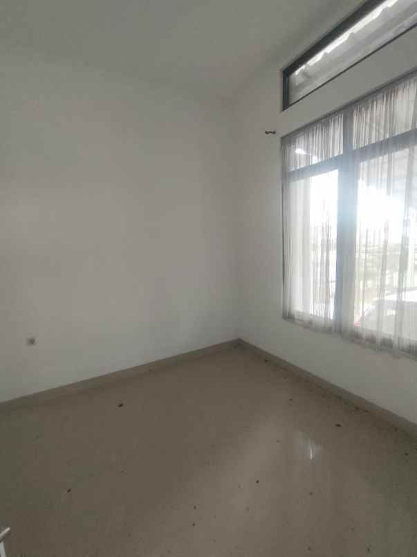 rumah 10 menit ke pemkot cimahi jual cepat murah