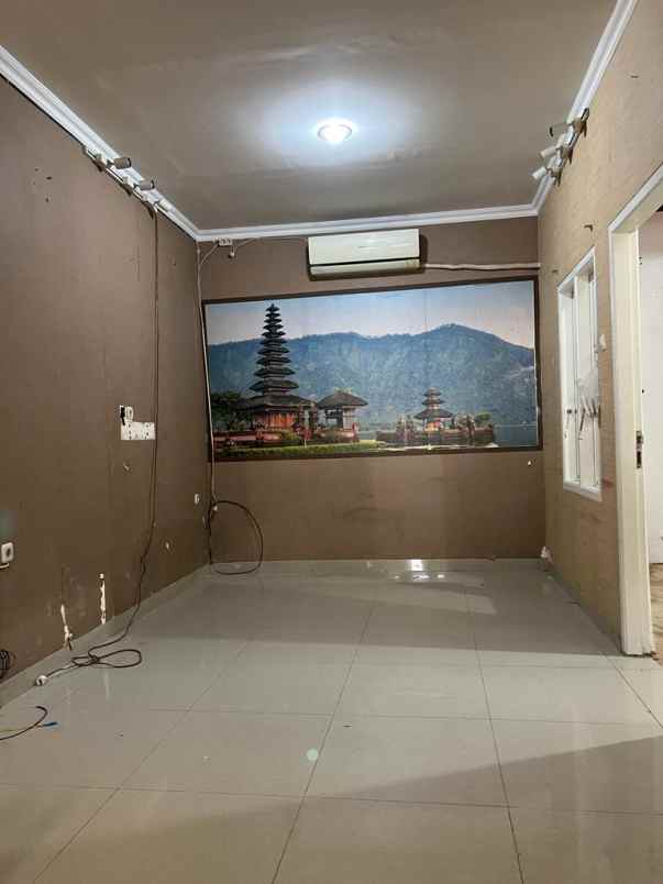 rumah 2 lantai bintaro ciputat murah cuma 1m an