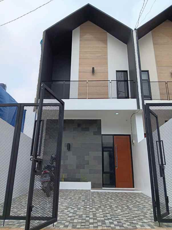 rumah 2 lantai cimanggis depok 850 jt