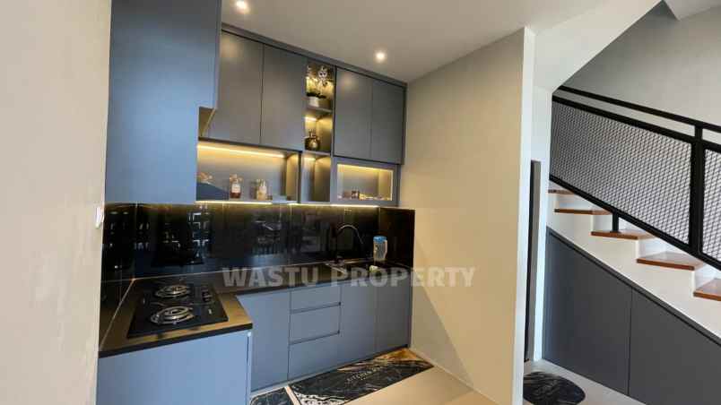 rumah 2 lantai full furnished di kalasan sleman