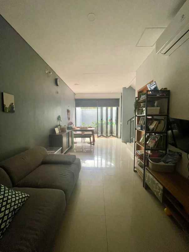 rumah 2 lantai kelapa dua depok