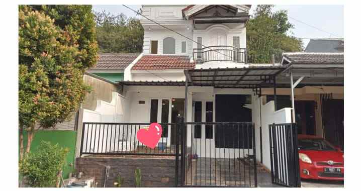 rumah 2 lantai terawat di pamulang timur