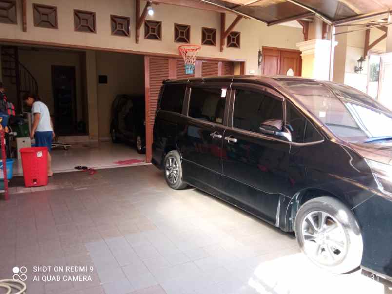 rumah asri 2 lantai di pondok kelapa jakarta timur