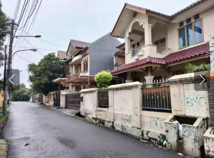 rumah asri 2 lantai di pondok kelapa jakarta timur