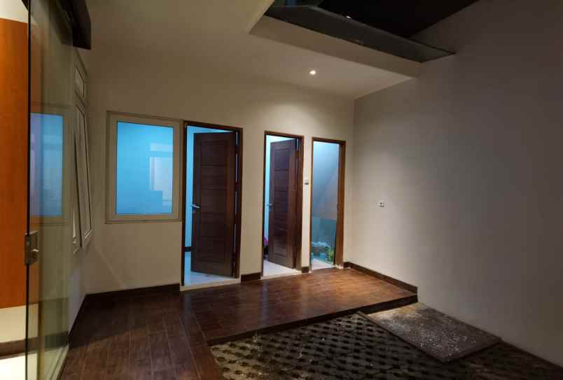 rumah bagus semi furnished di citragran jakarta timur