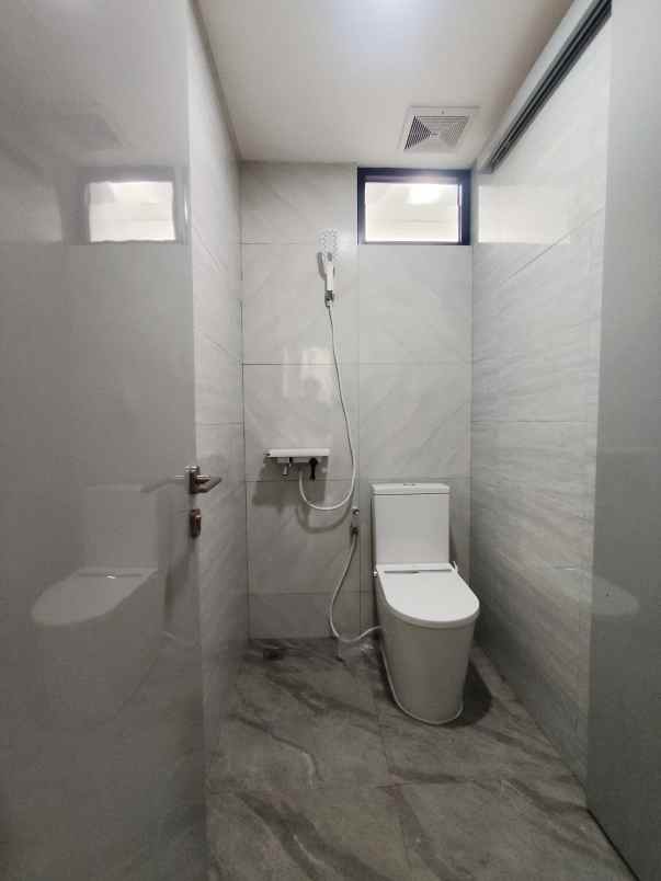 rumah baru 3 lantai rawa belong jakbar rp 2 985 m