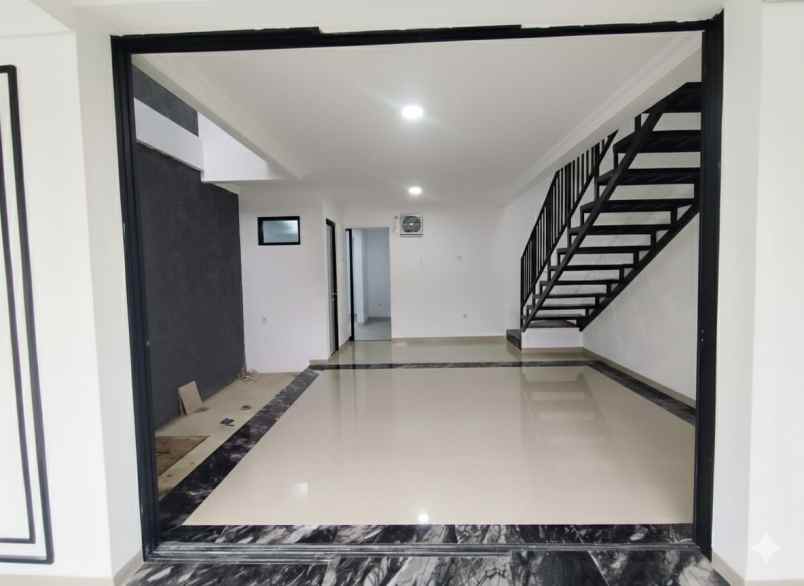 rumah baru 3 lantai rawa belong jakbar rp 2 985 m