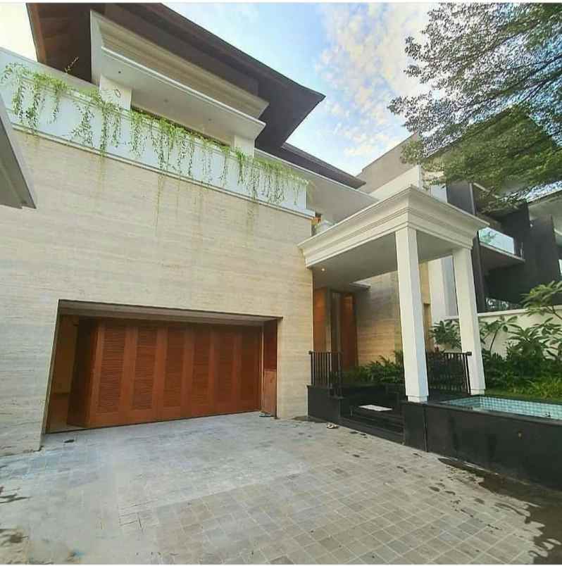 rumah baru ada pool 1 km ke jalan metro pondok indah