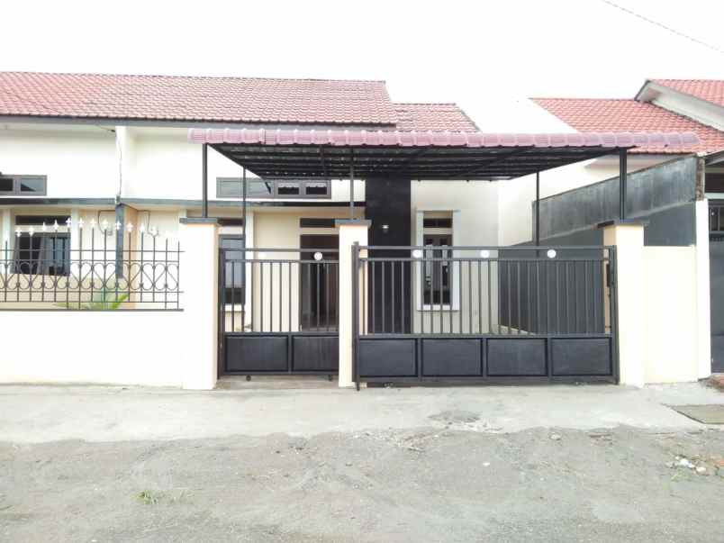 rumah baru dijual lt 225 lb 80 tj selamat