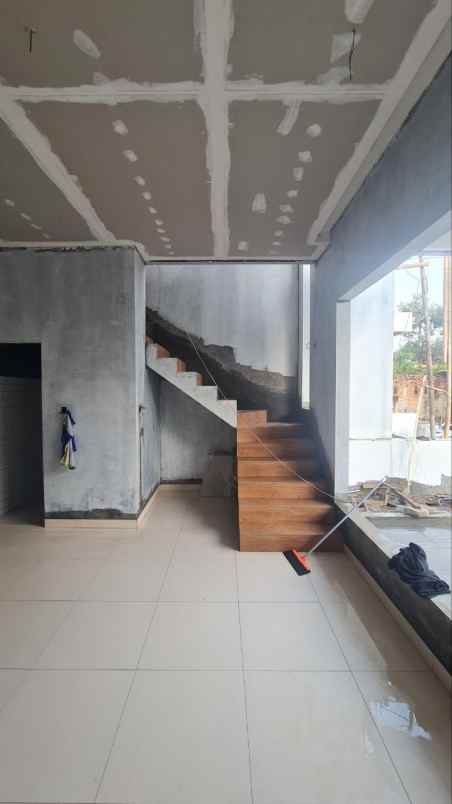 rumah baru mewah yasmin kota bogor shm