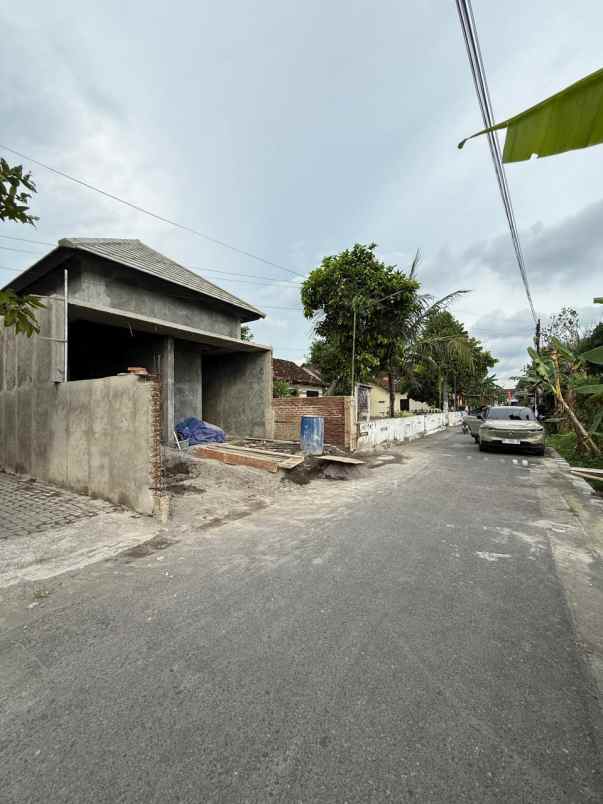 rumah baru modern dekat pasar godean sleman