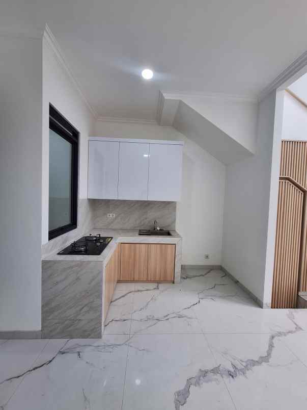 rumah baru siap huni di cempaka putih jakpus