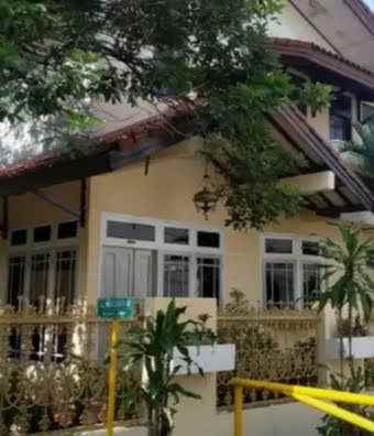 rumah cantik 2lt ciledug