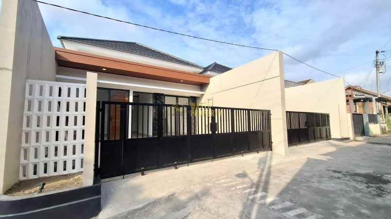 rumah cantik dalam cluster di purwomartani sleman