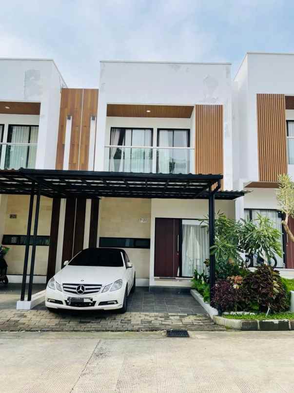 rumah cantik di selatan jakarta bernuansa jepang