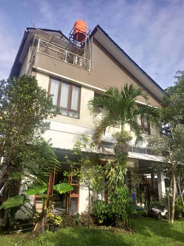 rumah cantik hook full furnished di cijaura