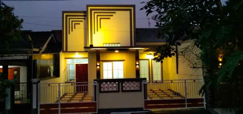 rumah cantik siap huni full renovasi