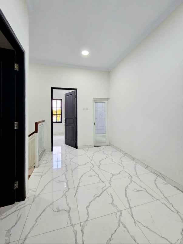 rumah cluster 3 kt strategis mampang depok