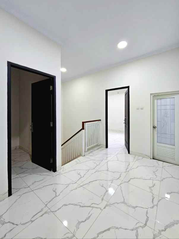 rumah cluster 3 kt strategis mampang depok