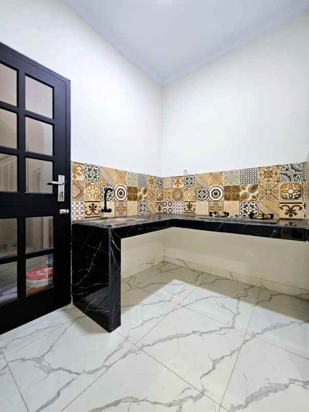 rumah cluster 3 kt strategis mampang depok