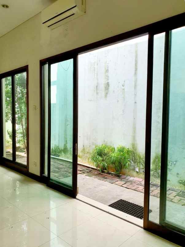 rumah cluster pulomas residence jakarta timur