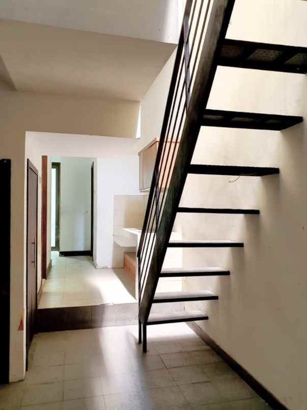 rumah cluster pulomas residence jakarta timur